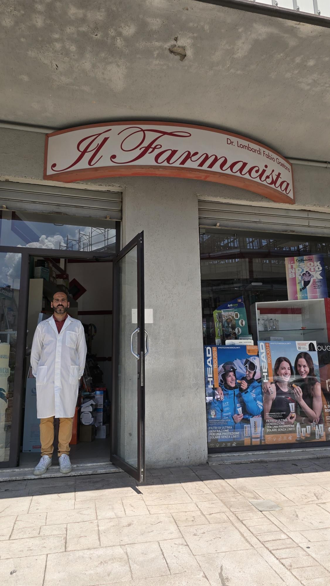 Ingresso della parafarmacia Il Farmacista a San Giovanni in Fiore